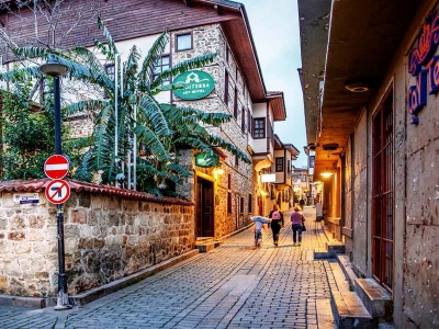 Yeryüzünün cenneti : Antalya'da gezilecek yerler
