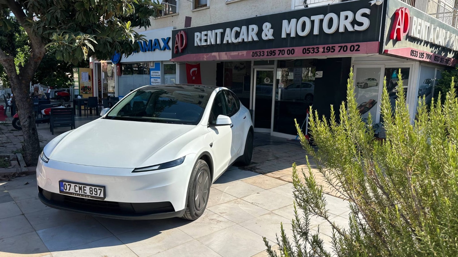 Antalya Kiralık Tesla Model Y