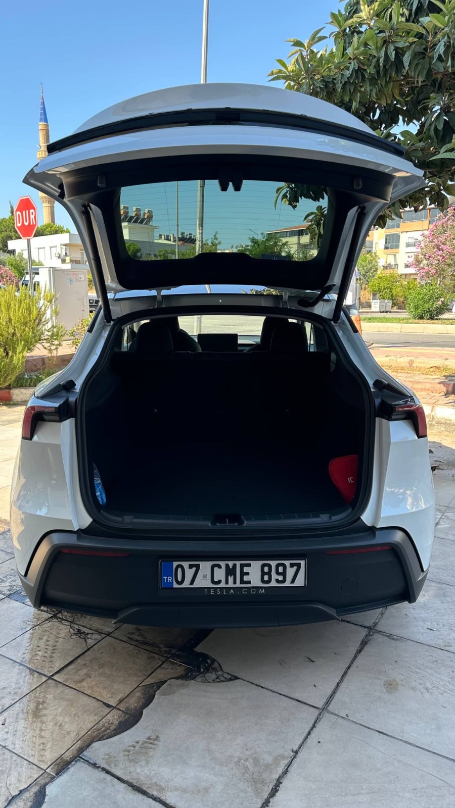 Antalya Kiralık Tesla Model Y