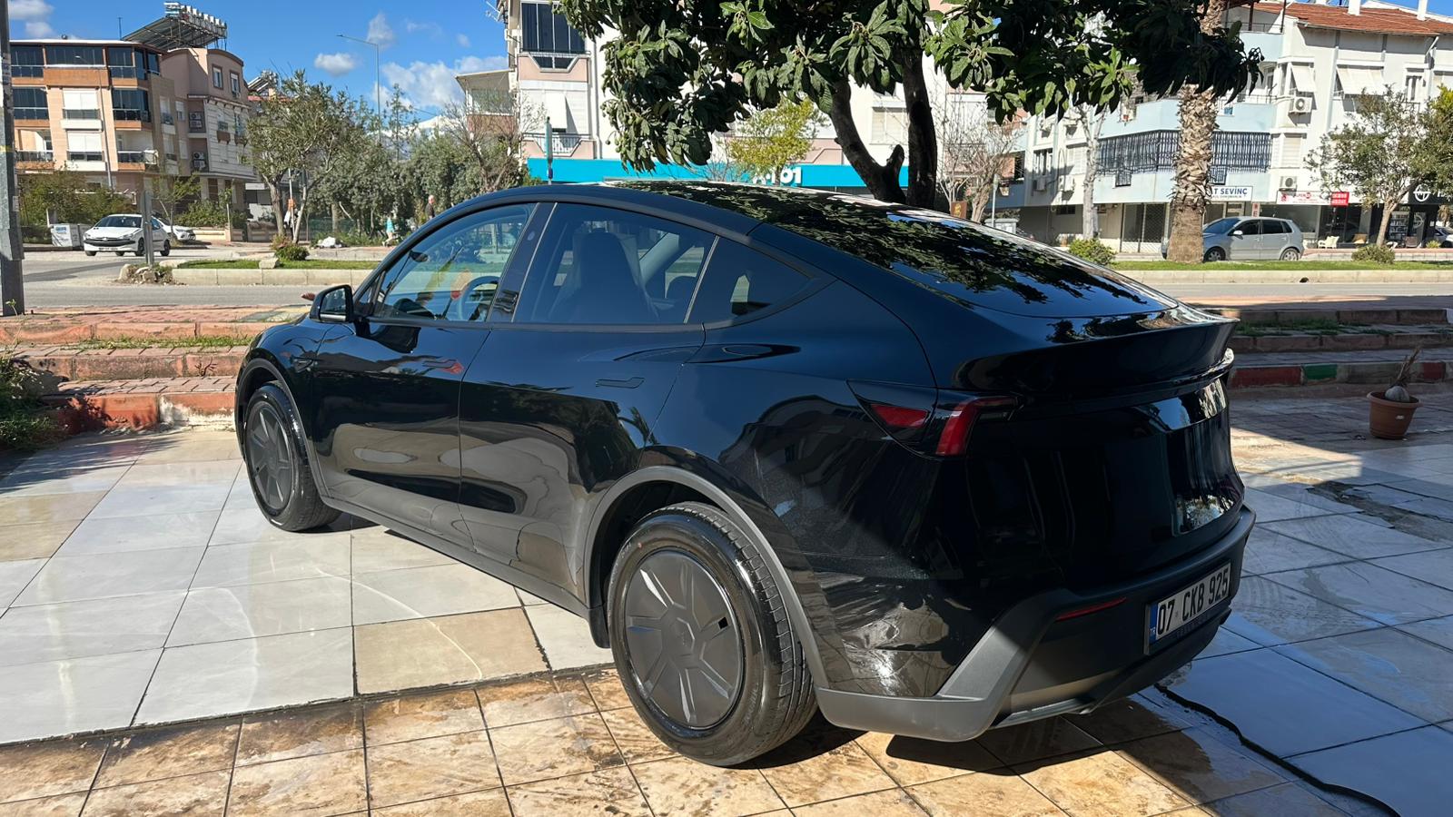 Antalya Kiralık Tesla Model Y