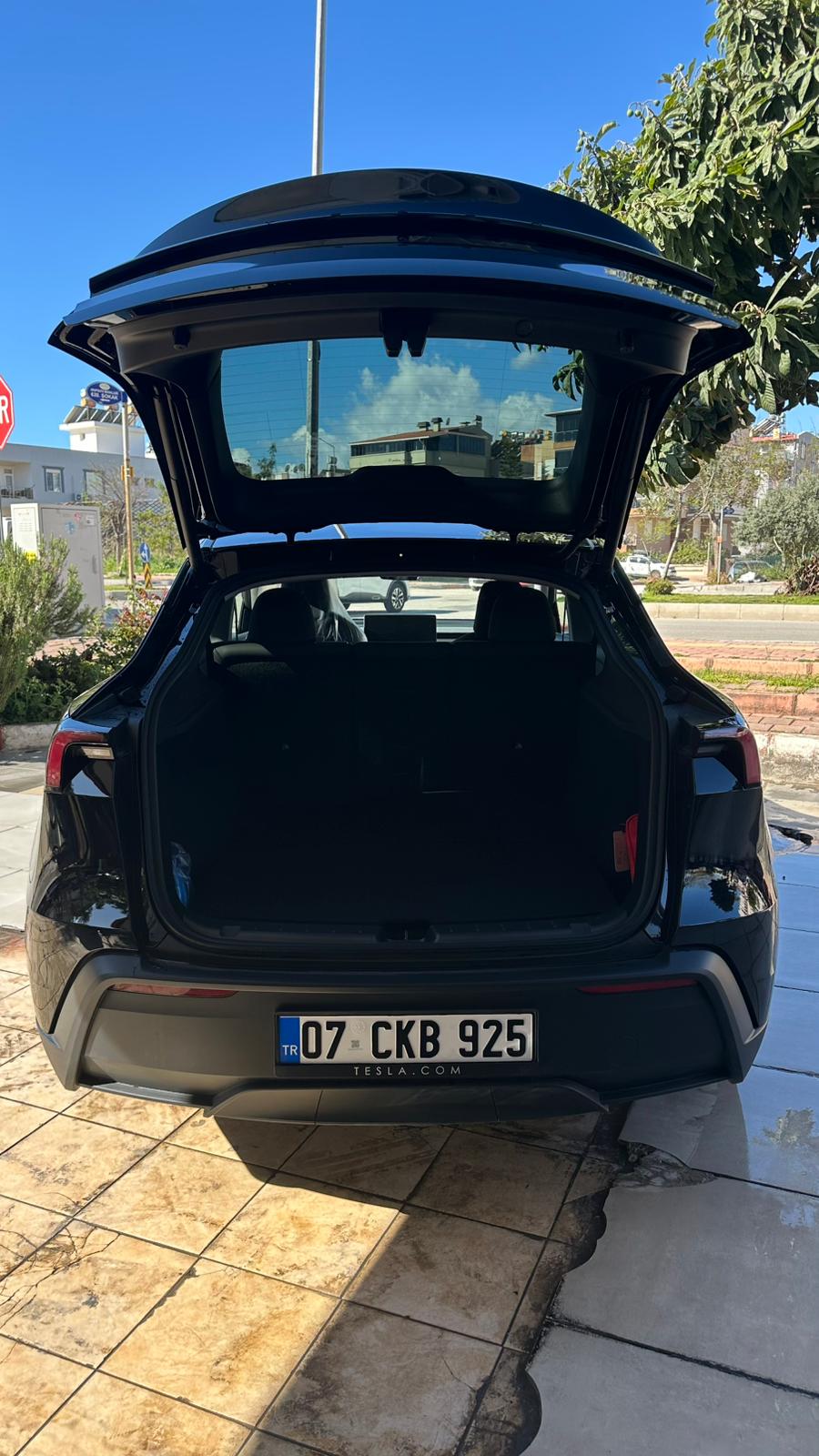 Antalya Kiralık Tesla Model Y