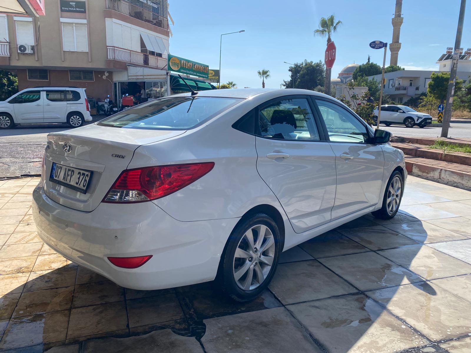 Hyundai Accent Blue в аренду в Анталии