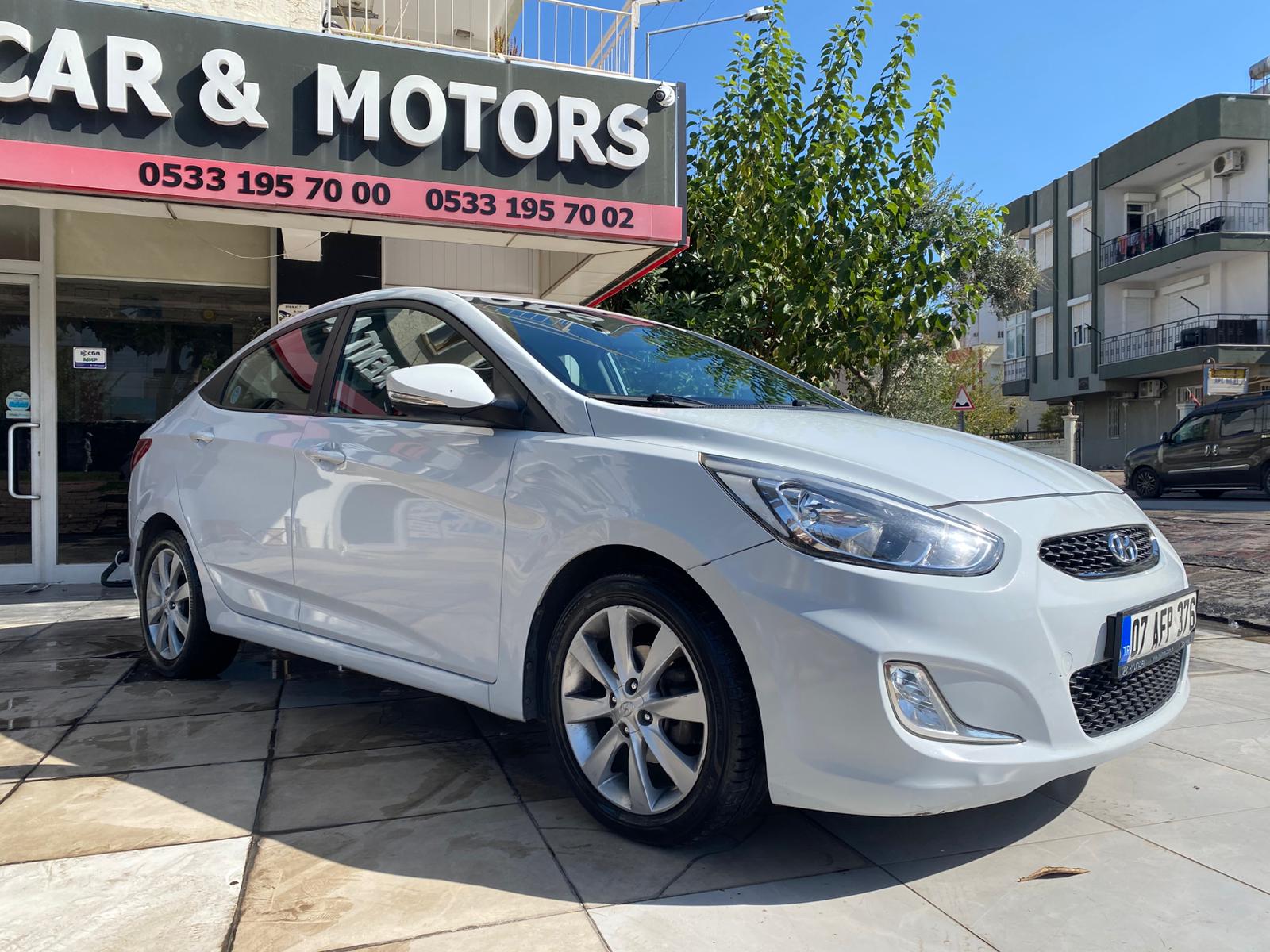 Hyundai Accent Blue в аренду в Анталии